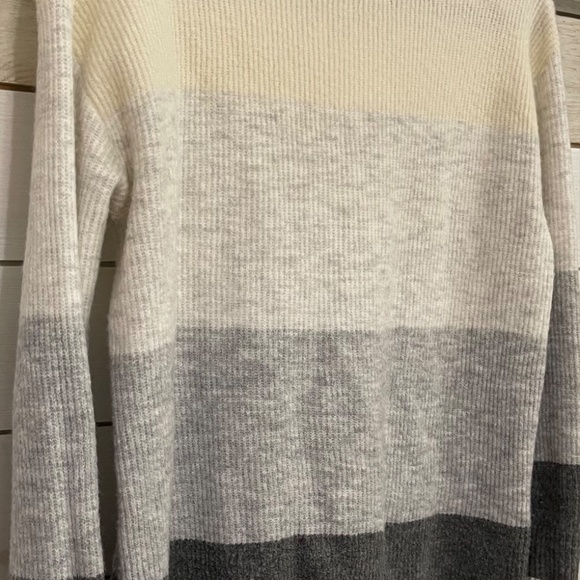 Women’s Talbots Multi Color Sweater Size P. L Made In Jordan Soft Warm Cozy - Picture 4 of 6